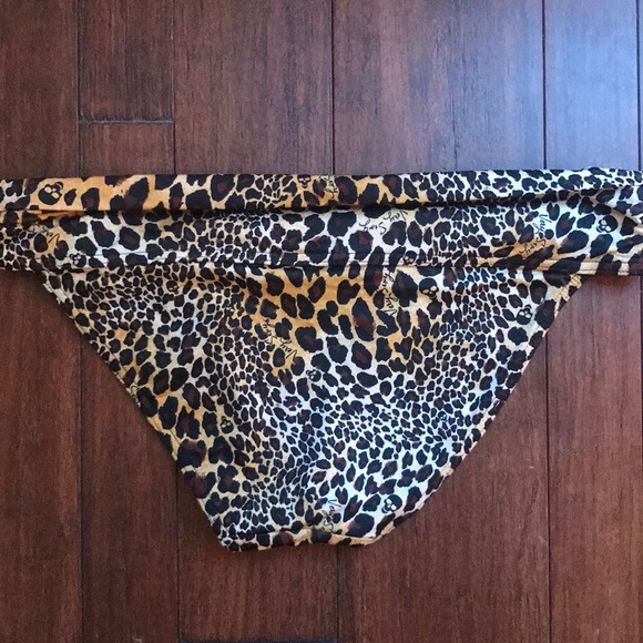 Bikini - Picture 5 of 5